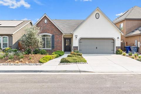2137 Junipero Ave, Clovis, CA 93619 photo 1