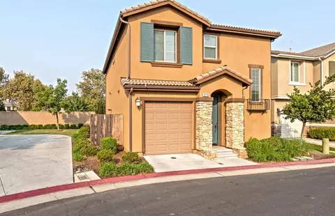 3276 Monterosa Ln, Clovis, CA 93619 photo 1