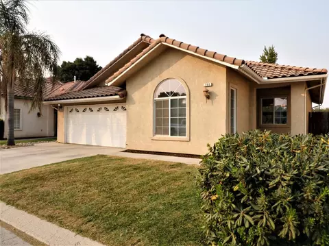 160 Lake Dr, Lemoore, CA 93245 photo 1
