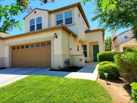 2460 Capri, Chowchilla, CA 93610 photo 1