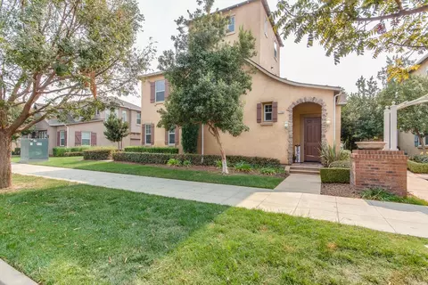 1756 N Dutch Ave, Clovis, CA 93619 photo 1