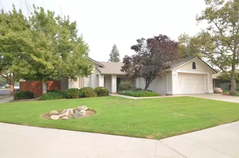 2835 Dennis Ave, Clovis, CA 93611 photo 1