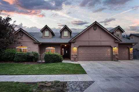 136 Moody Ave, Clovis, CA 93619 photo 1