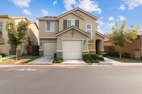 3361 Alps Ln, Clovis, CA 93619 photo 1