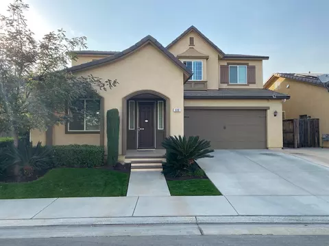 688 Whitmore Ave, Clovis, CA 93619 photo 1
