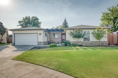 324 W Indianapolis Ave, Clovis, CA 93612 photo 1