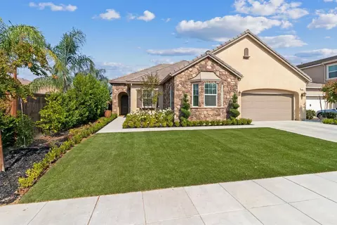 121 Paul Ave, Clovis, CA 93612 photo 1
