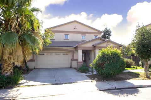 1910 Scarlet Dr, Madera, CA 93638 photo 1