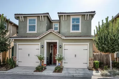 3652 Etchings Way, Clovis, CA 93619 photo 1