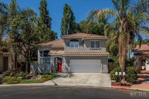 110 W Lake Dr, Lemoore, CA 93245 photo 1