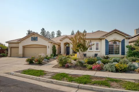 1532 N Gateway Ave, Clovis, CA 93619 photo 1