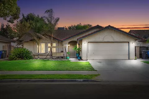 384 Helena Way, Madera, CA 93637 photo 1