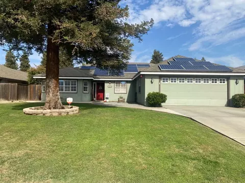 644 W Monroe St, Coalinga, CA 93210 photo 1