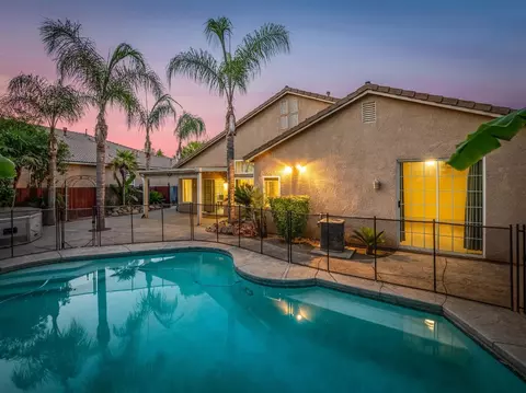 1062 N Coventry Ave, Clovis, CA 93611 photo 1