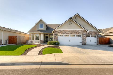 2364 Las Rosas Ave, Clovis, CA 93619 photo 1