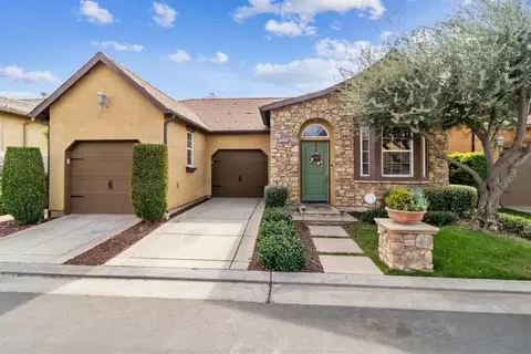 3666 Trenton Ln, Clovis, CA 93619 photo 1