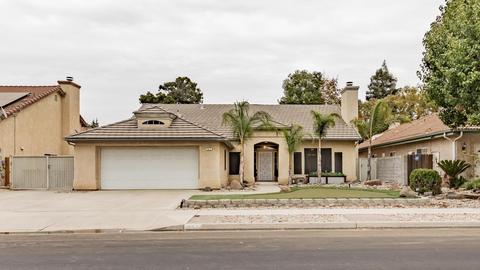 811 Pistachio Ave, Clovis, CA 93611 photo 1