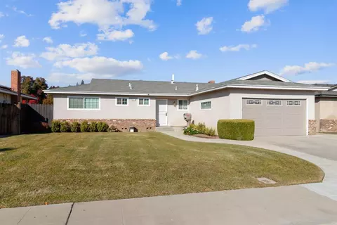 891 W Ashcroft Ave, Clovis, CA 93612 photo 1