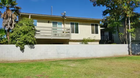 125 S Granada Dr #47, Madera, CA 93637 photo 1