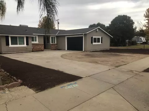 795 E Adelaide Way, Dinuba, CA 93618 photo 1