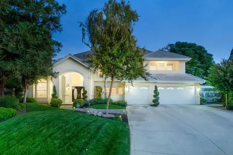 414 W Bedford Ave, Clovis, CA 93611 photo 1