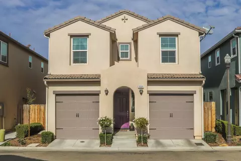 3555 Significant Way, Clovis, CA 93619 photo 1