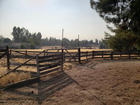 9646 N Fowler Ave, Clovis, CA 93619 photo 1