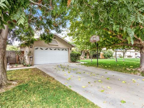 255 S Merlot Ave, Kerman, CA 93630 photo 1
