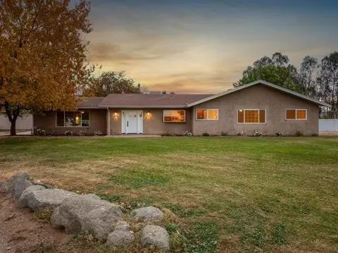 13056 Dipper Ln, Clovis, CA 93619 photo 1