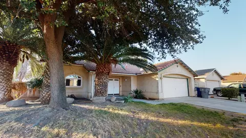 438 Santa Clara St, Madera, CA 93637 photo 1