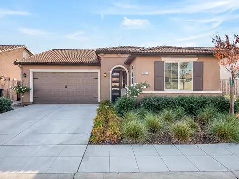 3642 Pontiac Ave, Clovis, CA 93619 photo 1