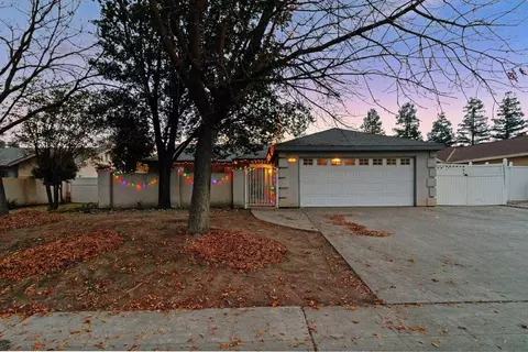 494 Armstrong Ave, Clovis, CA 93611 photo 1