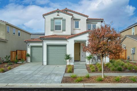 4324 Vineyard Dr, Madera, CA 93636 photo 1