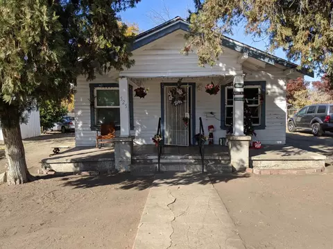 525 W 4th St, Madera, CA 93637 photo 1