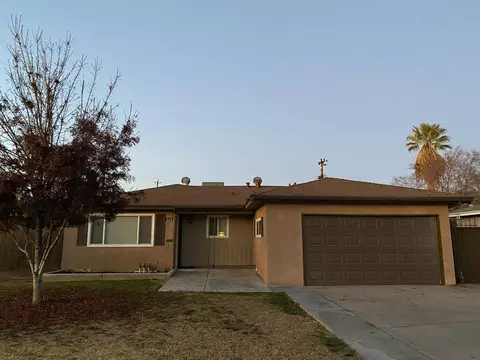 985 W Rialto Ave, Clovis, CA 93612 photo 1