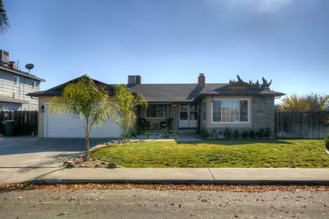 571 Tamarack Ln, Lemoore, CA 93245 photo 1