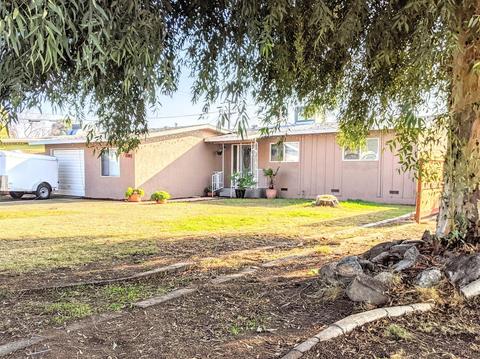 236 Dennis Dr, Clovis, CA 93612 photo 1