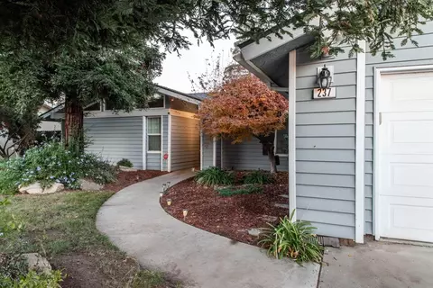 237 Burgan Ave, Clovis, CA 93611 photo 1