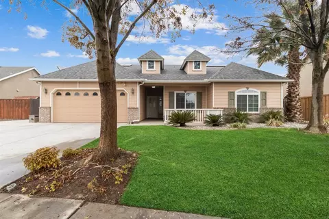 972 Avalon Dr, Lemoore, CA 93245 photo 1