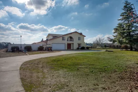 9569 E Olive Ave, Sanger, CA 93657 photo 1