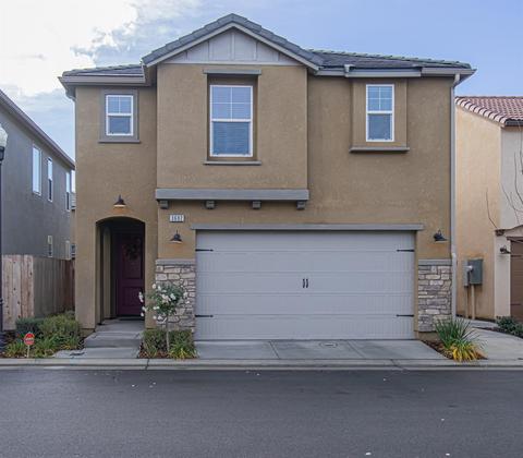 3682 Friendship Ln, Clovis, CA 93619 photo 1