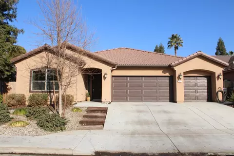 3922 E Willow Ave, Visalia, CA 93292 photo 1