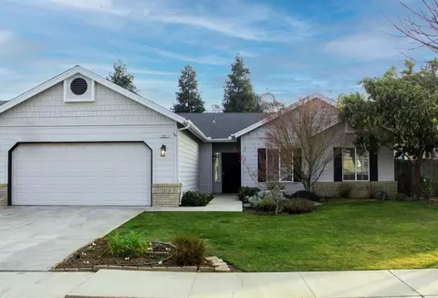 1861 Geary Ave, Sanger, CA 93657 photo 1