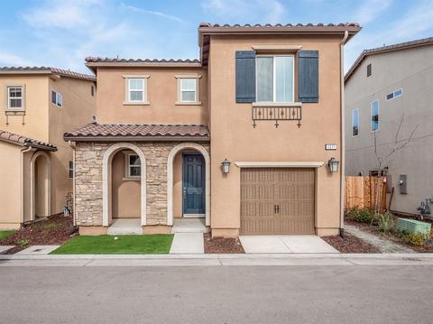 1271 Terrazo Way, Clovis, CA 93612 photo 1