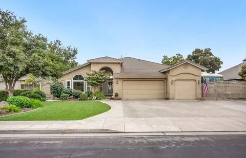 2552 Bellaire Way, Clovis, CA 93611 photo 1