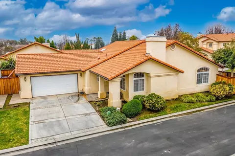 122 River Pointe, Madera, CA 93637 photo 1