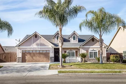 825 S Park Ave, Kerman, CA 93630 photo 1