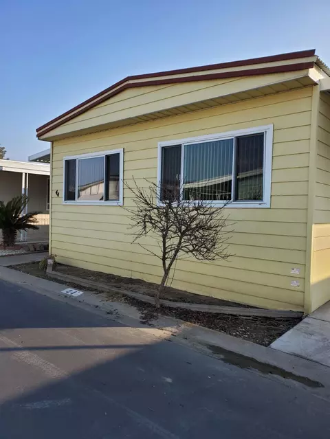 1001 Sylmar Ave #44, Clovis, CA 93612 photo 1