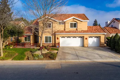 51 E Loop, Madera, CA 93637 photo 1