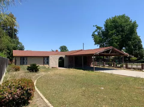693 N 7th St, Fowler, CA 93625 photo 1